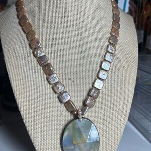 MASAMI Elegant Maximalist Pearl Necklace